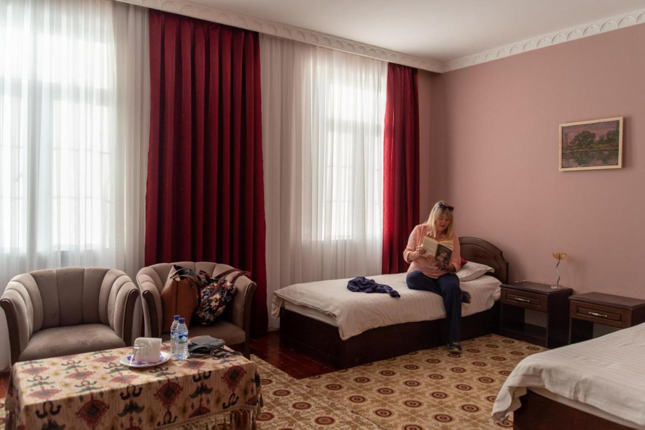 Hotel Jipek Joli Nukus Esterno foto